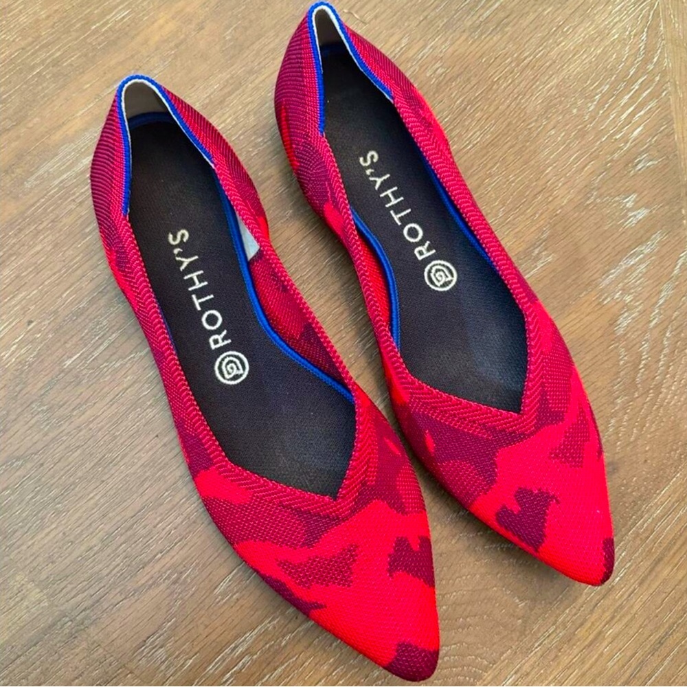 Rothy’s The Point Red rare camo size 10 - fits like a 9 1/2